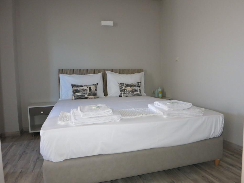 Pantheon Aparthotel Ханья Номер фото